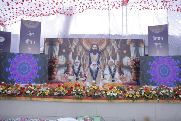 108-कुंड-योग-महायज्ञ-एवं-106वां-शुभ-जन्मोत्सव-दिव्य-भक्ति-भाव-के-साथ-सम्पन्न